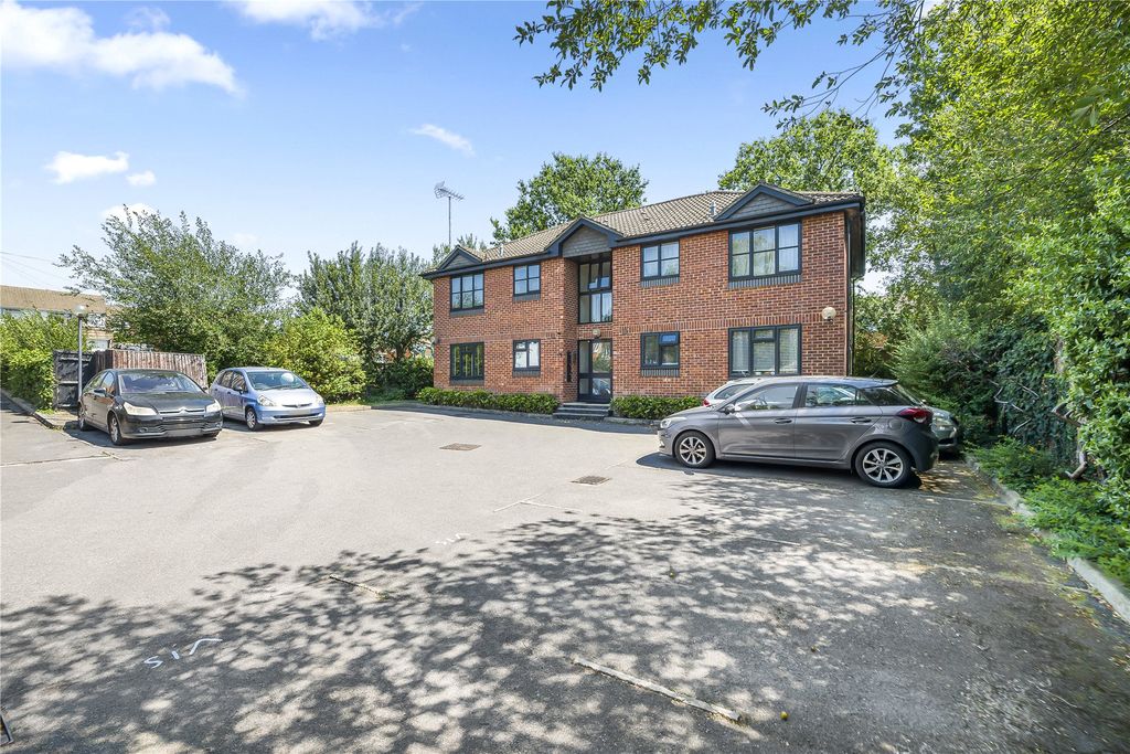 Property photo 1 of 8 Picture No. 22