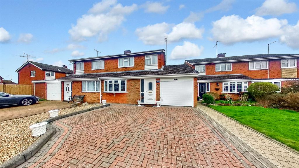 Property photo 2 of 16 44-Baccara-Grove-03302023_141834.Jpg