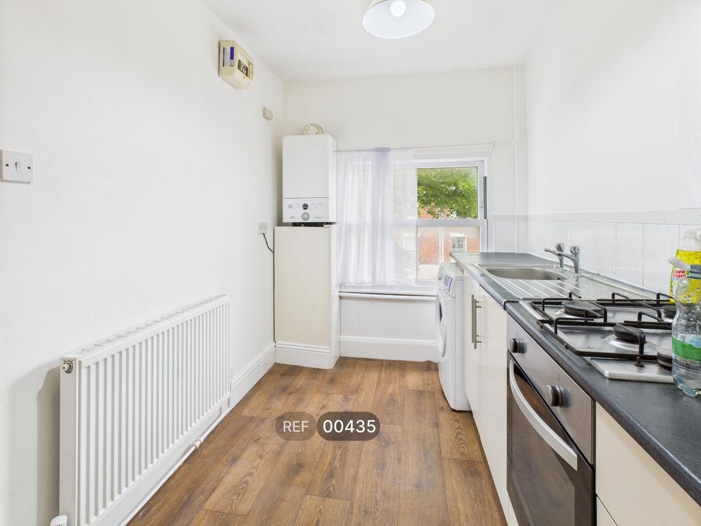 Property photo 2 of 16 Kitchen