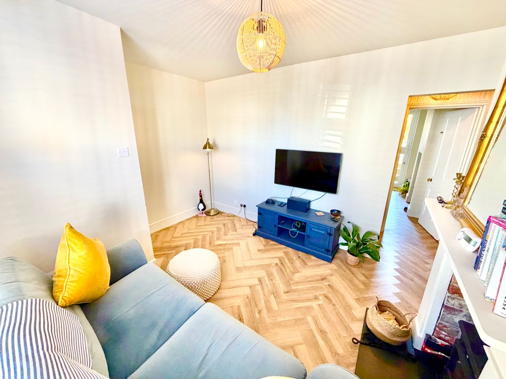 Property photo 3 of 19 Period Styling