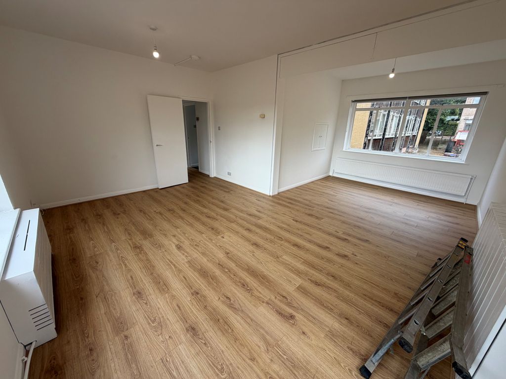 Property photo 1 of 8 Image