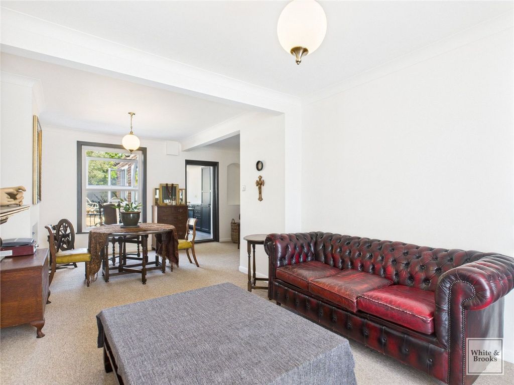 Property photo 3 of 18 Living/Dining Room