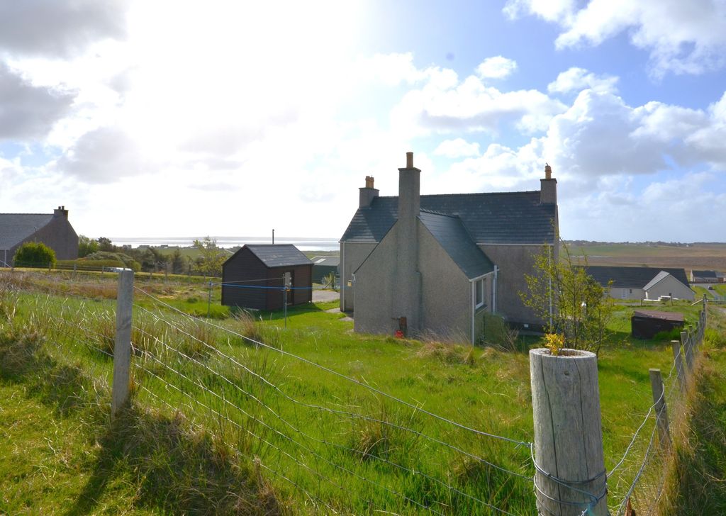 Additional image 7 of 3 bed detached house for saleUpper Coll, Back HS2