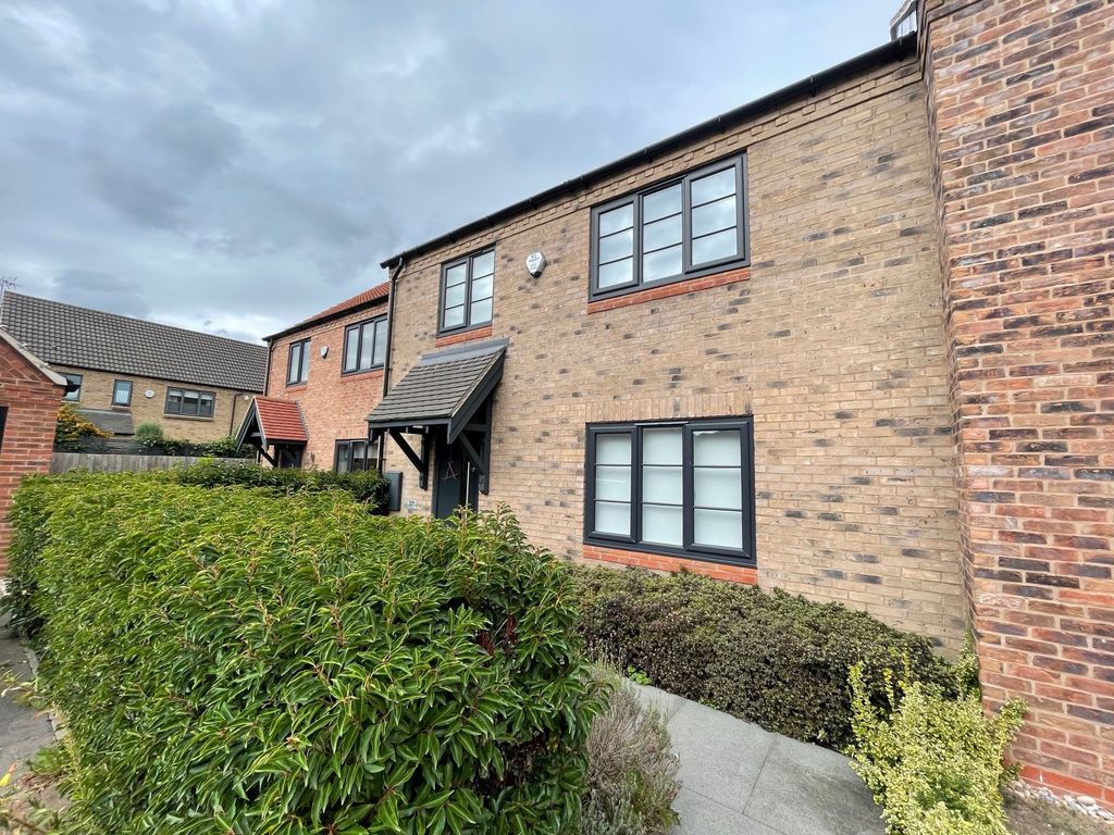 Property photo 1 of 2