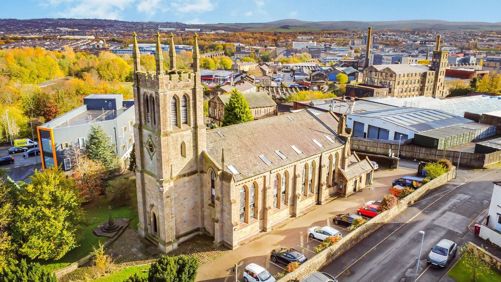 Property photo 1 of 8