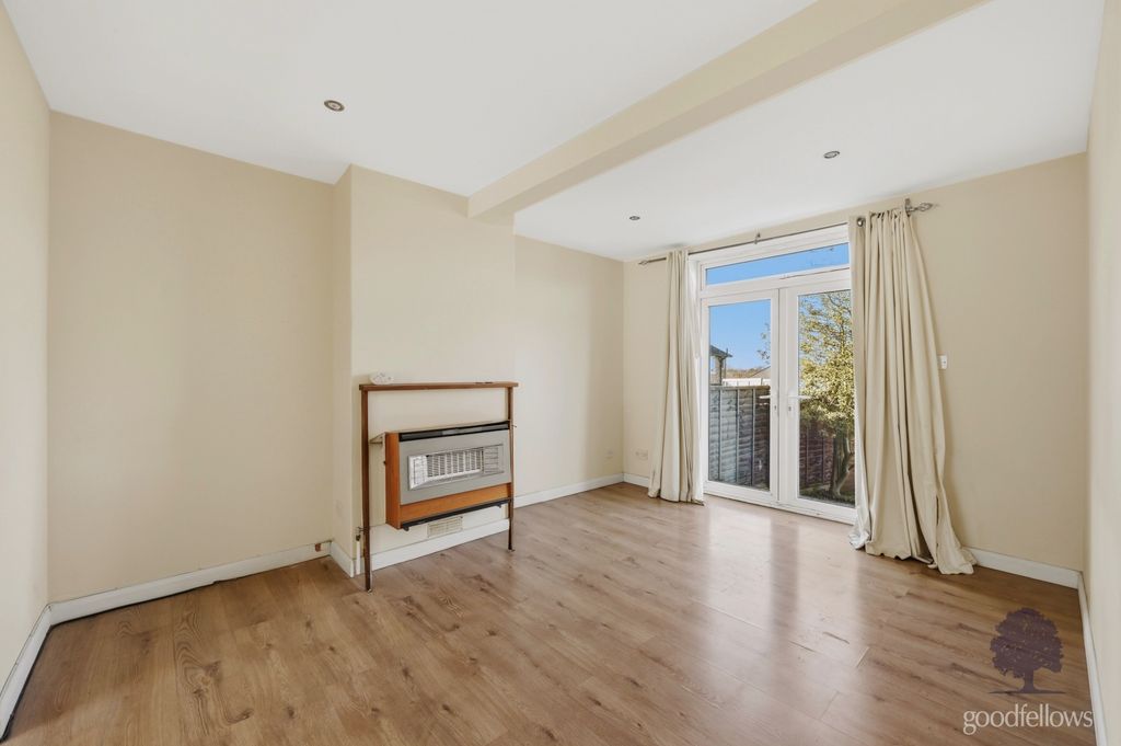 Property photo 3 of 12 Picture No. 22