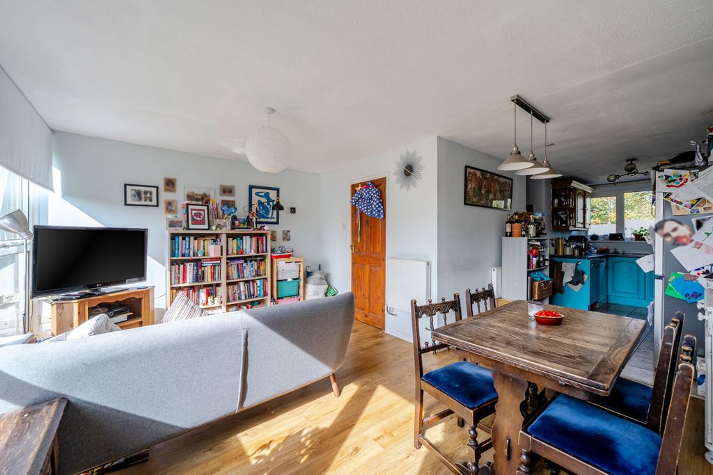 Property photo 3 of 18 1513468-9-1A05c63...