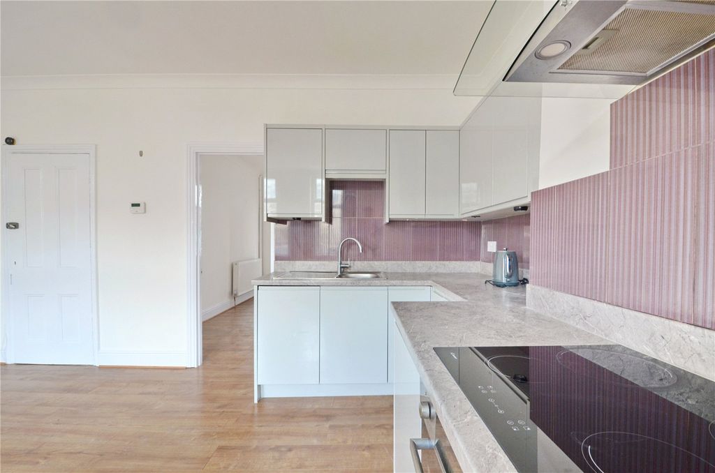 Property photo 3 of 6 Picture No. 05