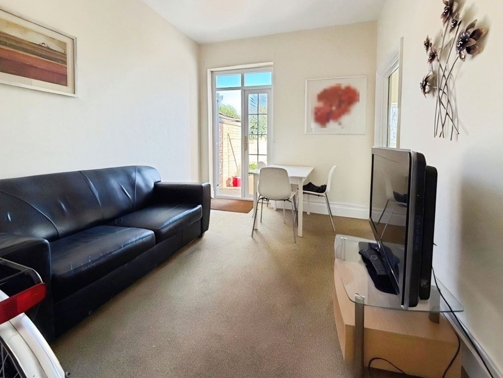Property photo 2 of 5