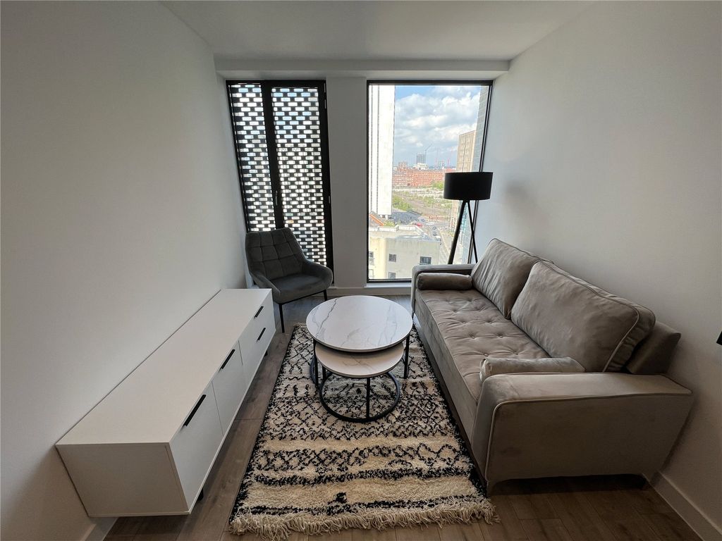 Property photo 1 of 13 Living Room