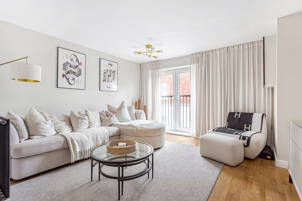 Property photo 1 of 16 Reception Room