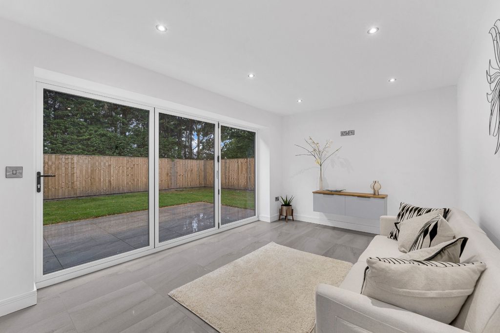 Property photo 2 of 32 1565896