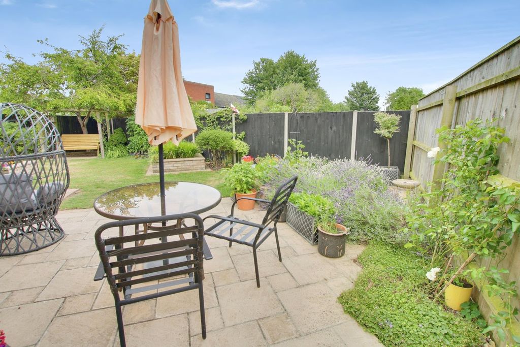 Property photo 2 of 26