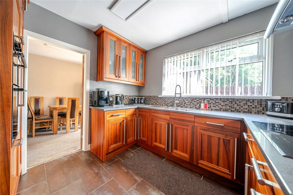 Property photo 2 of 22 Picture No. 08