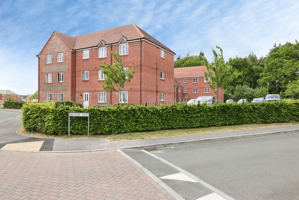 Property photo 1 of 19 Pbox-Img.Jpg