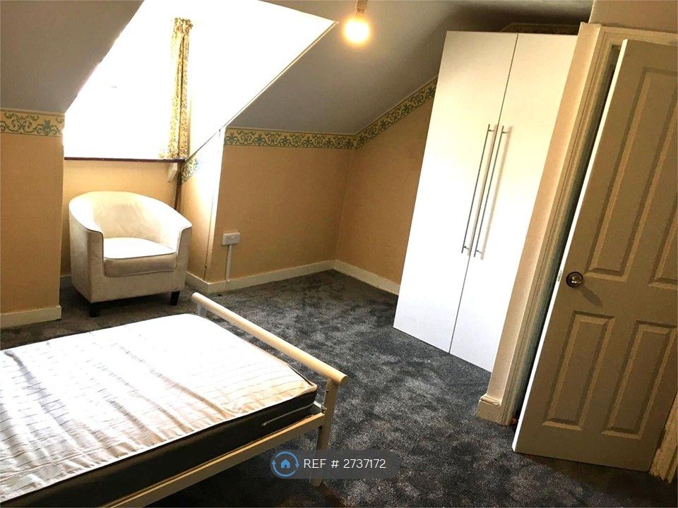 Property photo 1 of 7 Bedroom