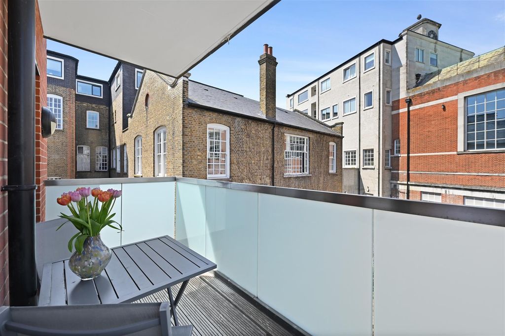 Property photo 3 of 12 Ar - Dauphine House1.Jpg