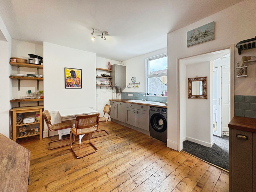 Property photo 3 of 22 Kitchen/Diner