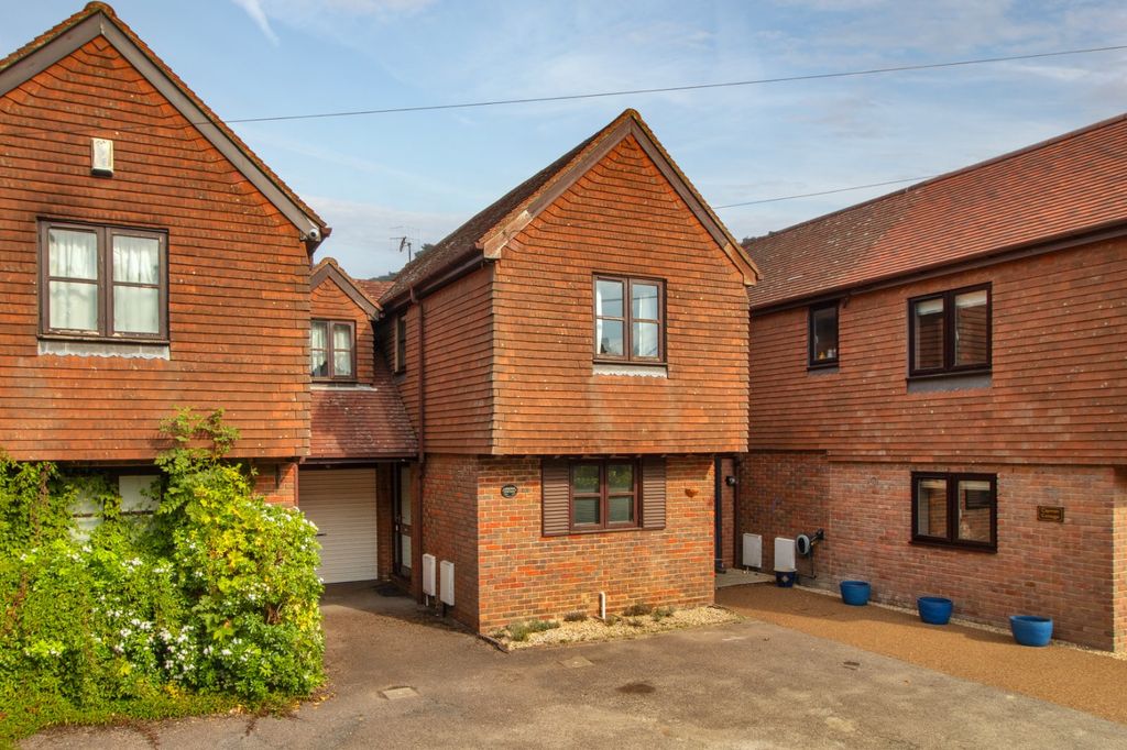 Property photo 1 of 12 Ashdown Cottage