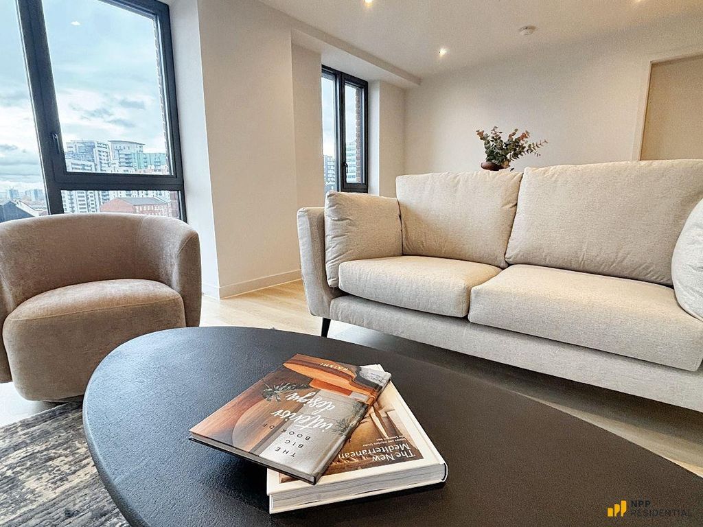Property photo 1 of 33