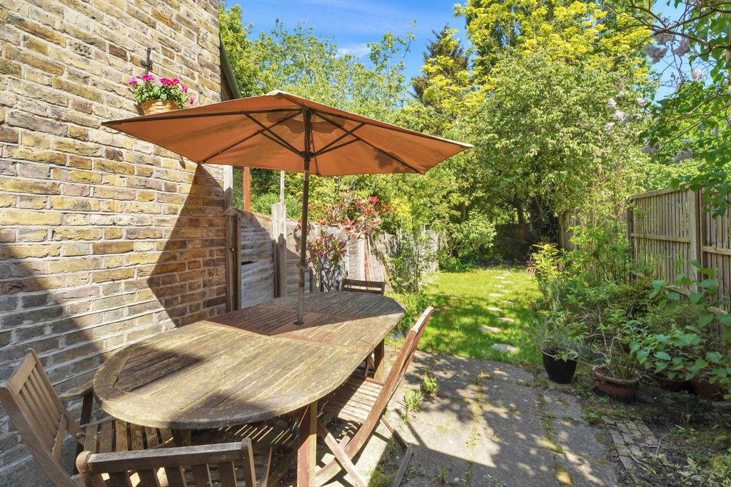 Property photo 3 of 19