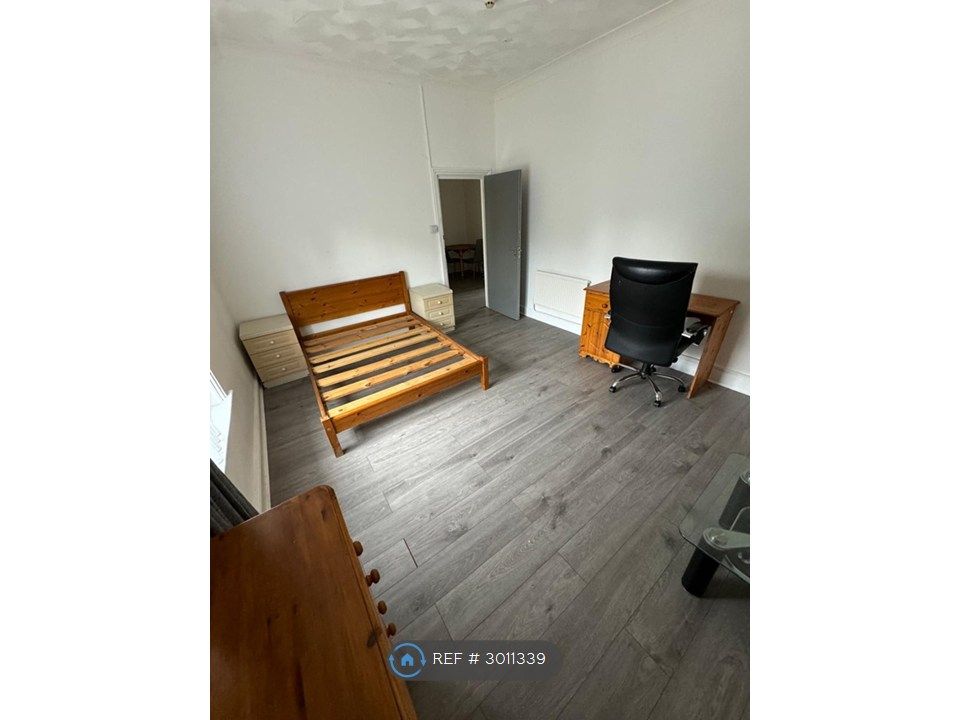 Property photo 3 of 6