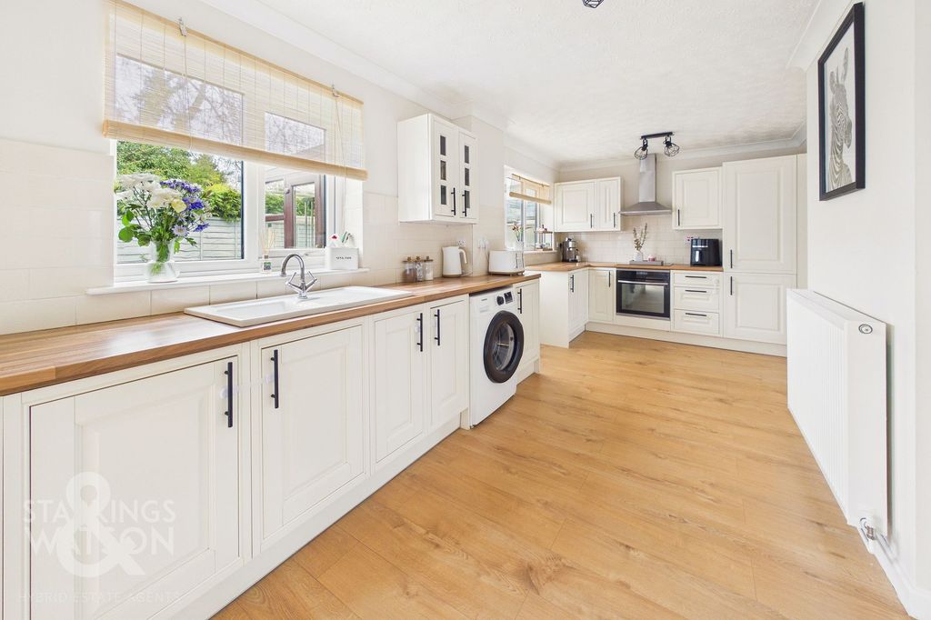 Property photo 3 of 26