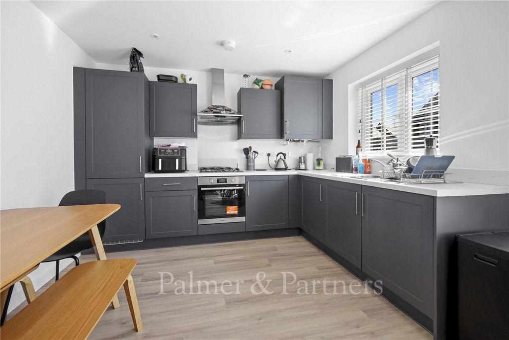 Property photo 2 of 13 Kitchen Diner