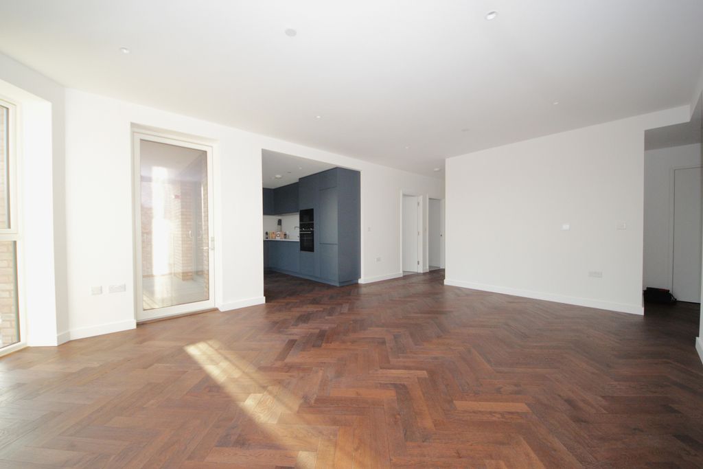 Property photo 2 of 18 Gallery