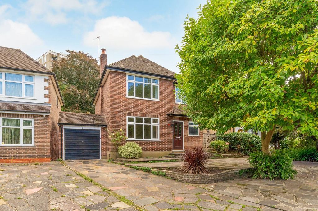 Property photo 2 of 17