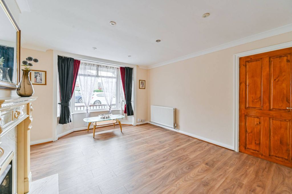 Property photo 3 of 24