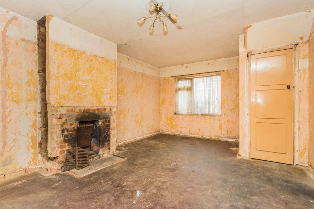 Property photo 2 of 9 Lounge/Dining Room