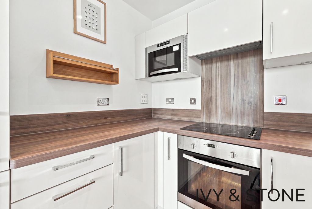 Property photo 3 of 14 5079514