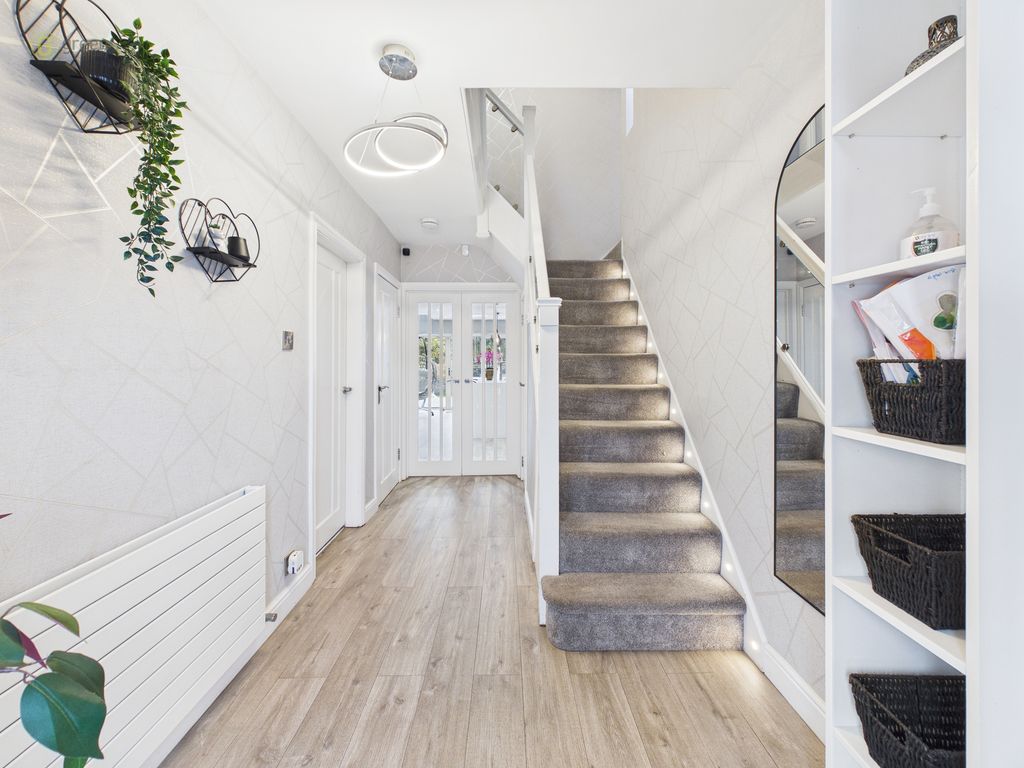 Property photo 2 of 24 Cam04914G0Pr0372Still001