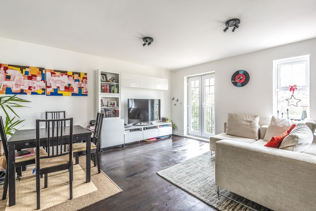 Property photo 1 of 7 462516 (3)