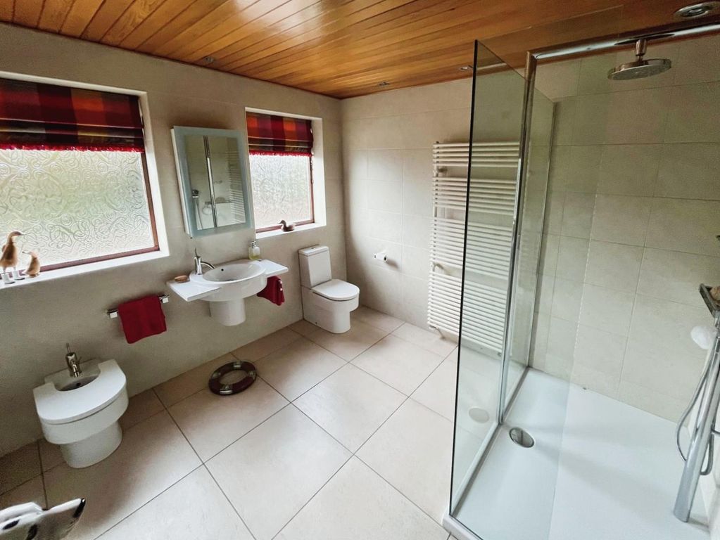 Property photo 3 of 19 F83A33d0-Shower 20Room.Jpg