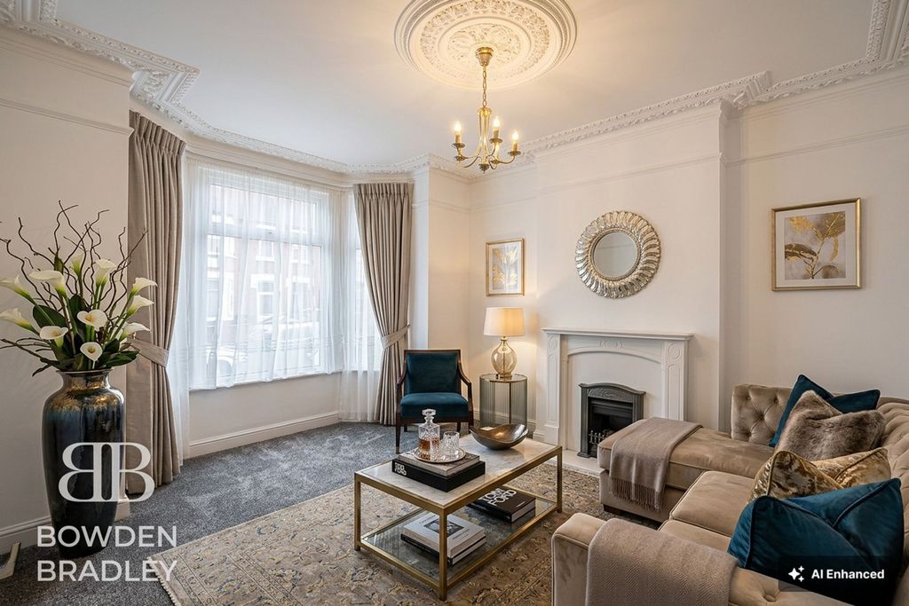 Property photo 2 of 26