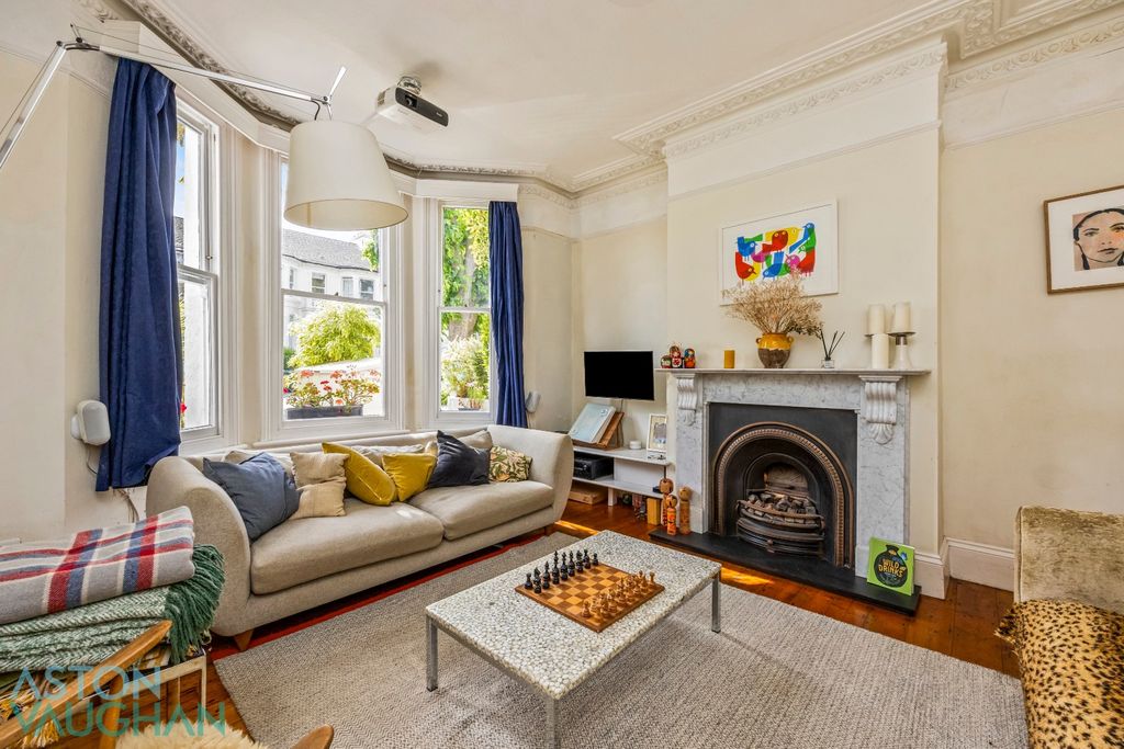 Property photo 3 of 27 5209674