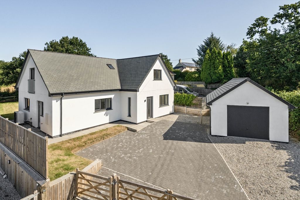 Property photo 1 of 29 1325370-2-6870Ecf0A4581