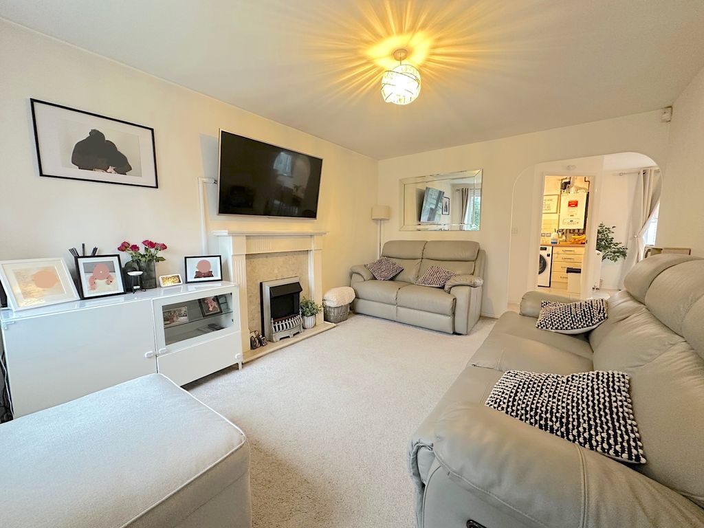 Property photo 3 of 21