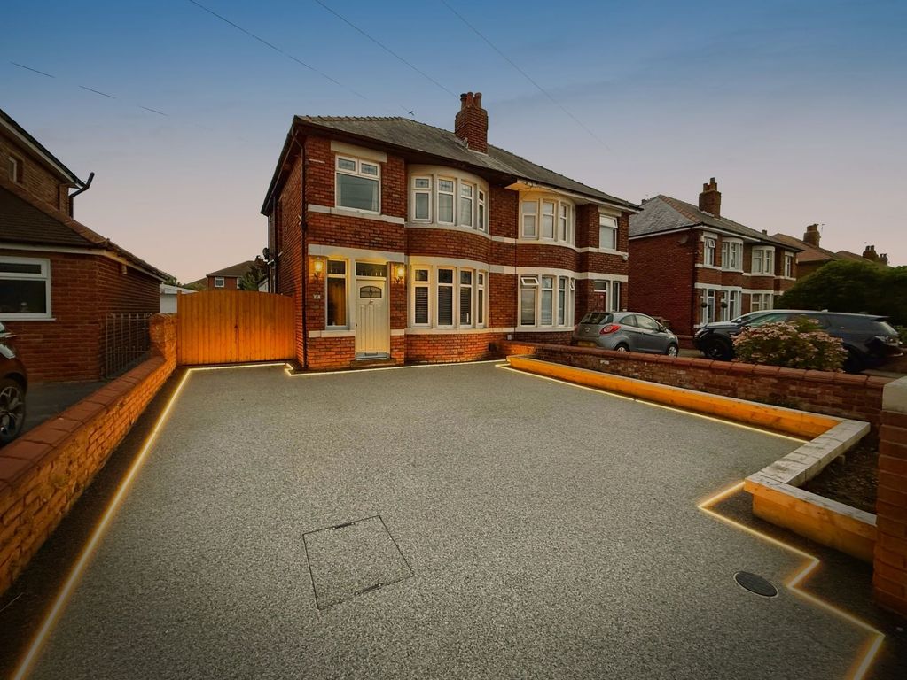 Property photo 1 of 33