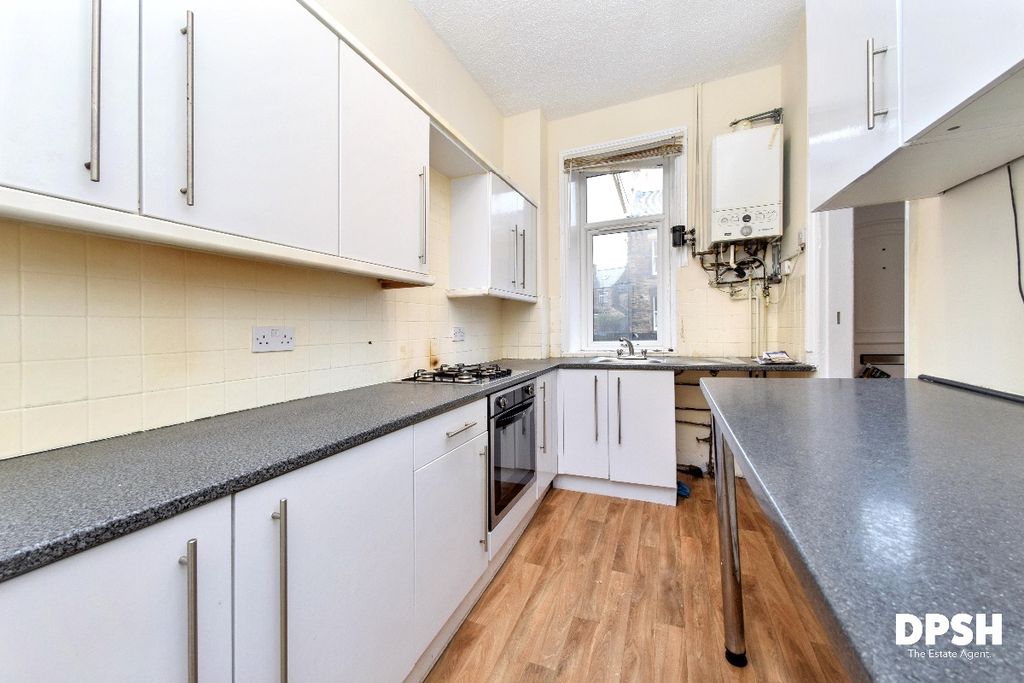 Property photo 3 of 21