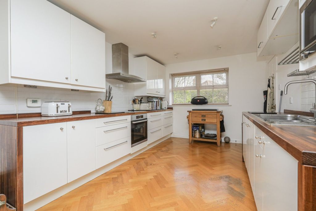 Property photo 2 of 19 Picture 2