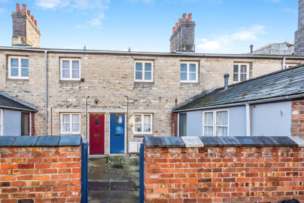 Property photo 1 of 8