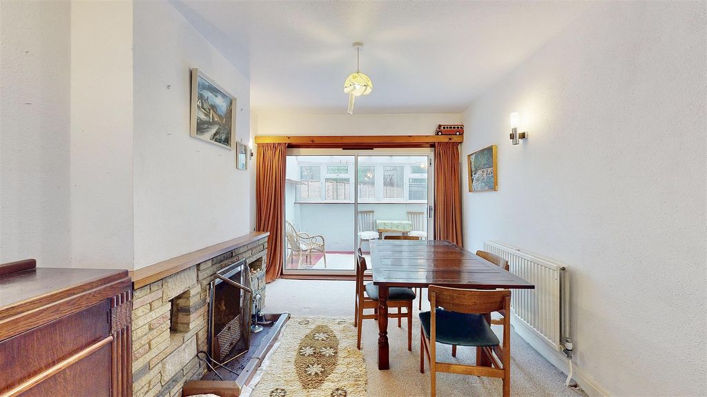 Property photo 3 of 17 P7.Jpg