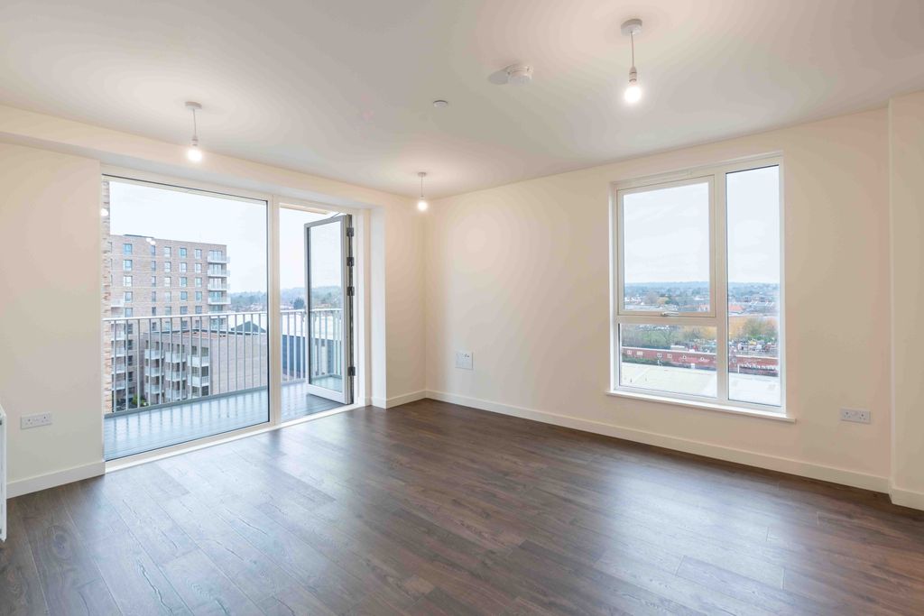 Property photo 1 of 9