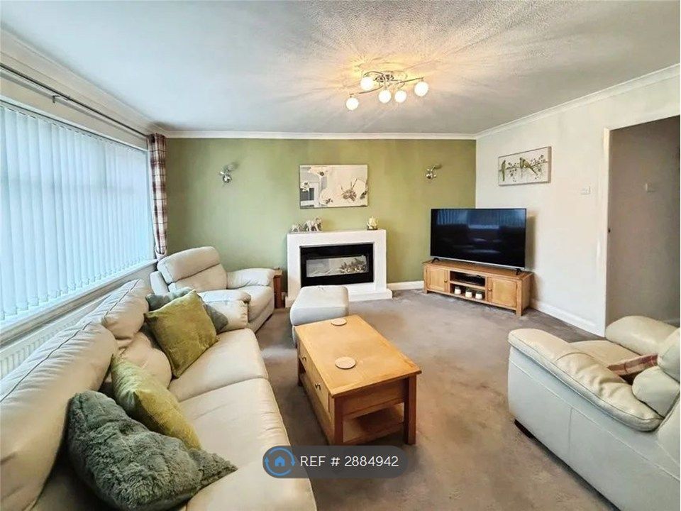 Property photo 3 of 15