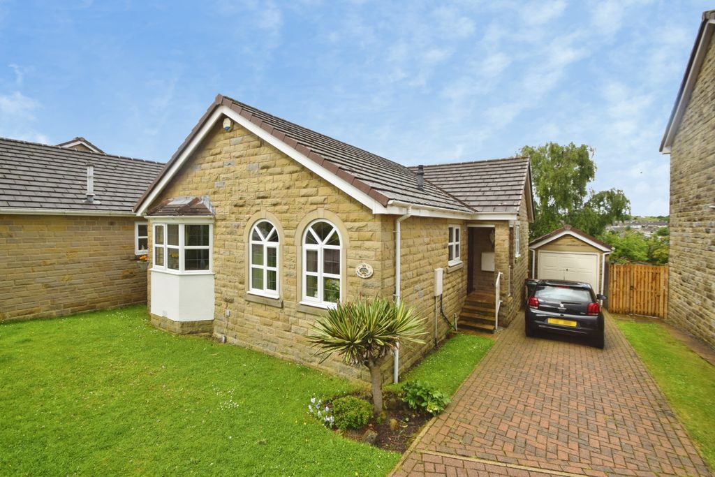 Property photo 1 of 21