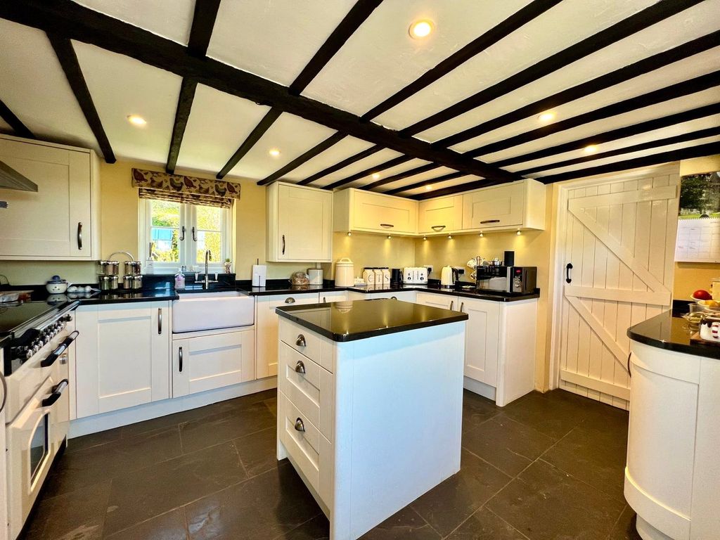 Property photo 3 of 24 Picture No. 65
