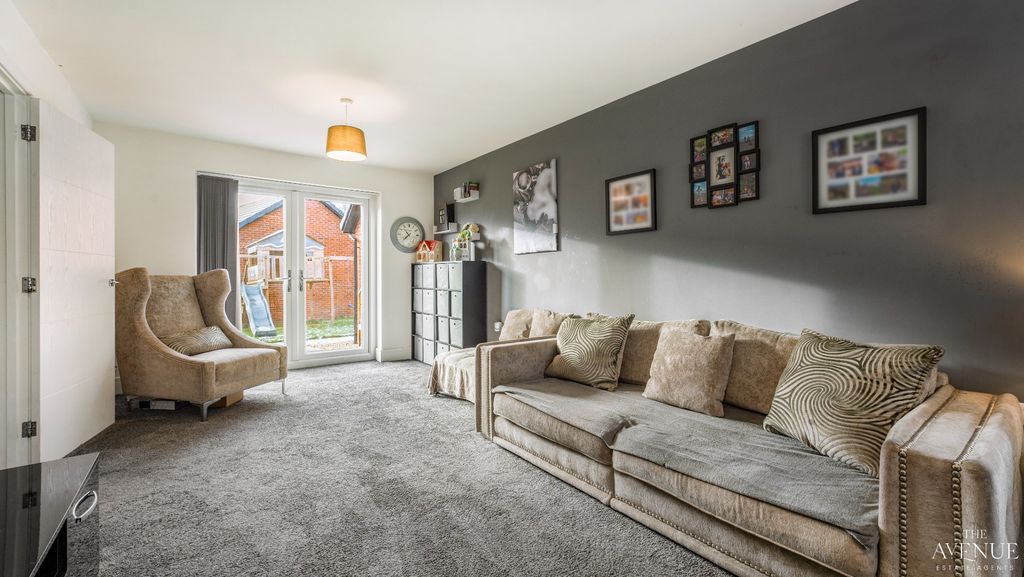 Property photo 3 of 22 4697147